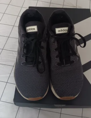 Zapatillas Adidas Negras y Grises Talla 42