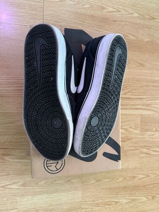 Zapatillas Nike Talla 40 azules y Blancas