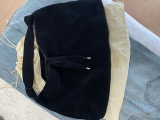 Bolso grande de piel negro