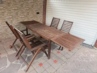 Conjunto mesa y sillas madera jardín