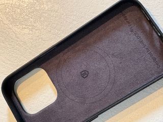 Funda iPhone 15 Pro Negra textura cuero