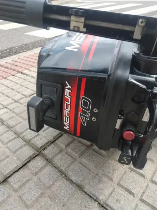 Barca Zodia con motor y remos