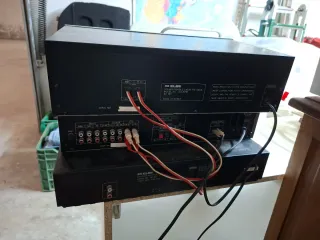 Equipo de música ELBE: Casetes y CD