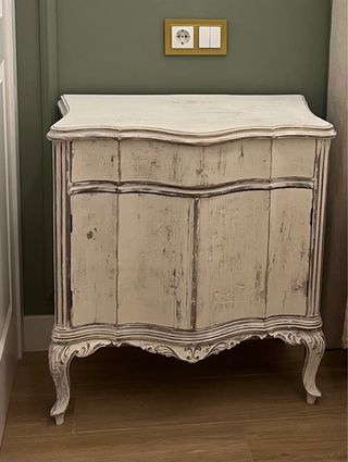 Mesita de noche vintage