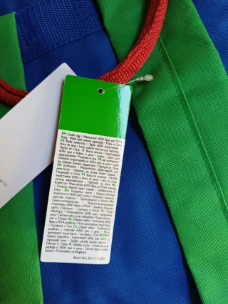 Bolsa Benetton azul y plateada