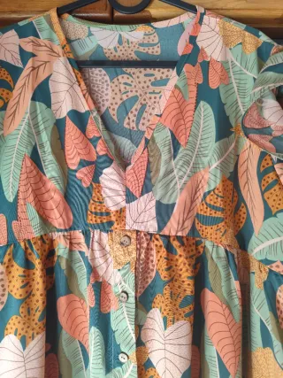 Vestido corto estampado tropical