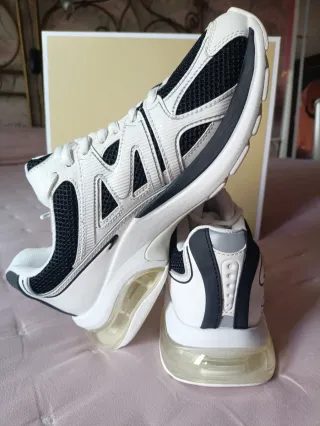 Deportivas Michael Kors Blancas y Negras
