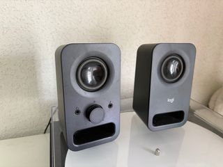 Altavoces Logitech Negros