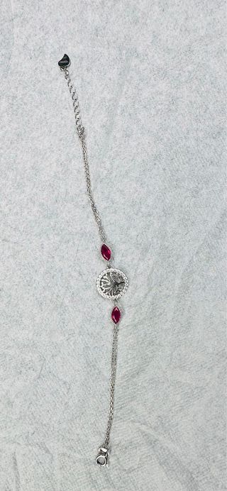 Pendientes, collar y pulseras azules y plateados