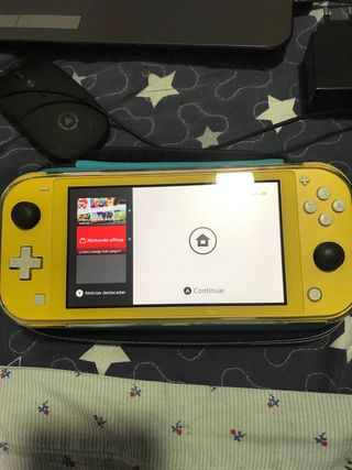 Nintendo Switch Lite Amarilla