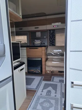 Caravana Tabbert Bellini 5,70m