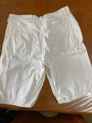 Vaqueros blancos rotos