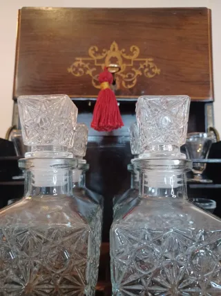 Licorera francesa Cave à Liqueur Napoleó III