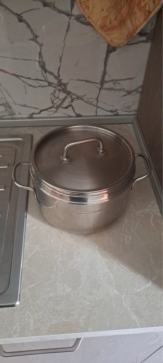 Pentola in metallo argentato