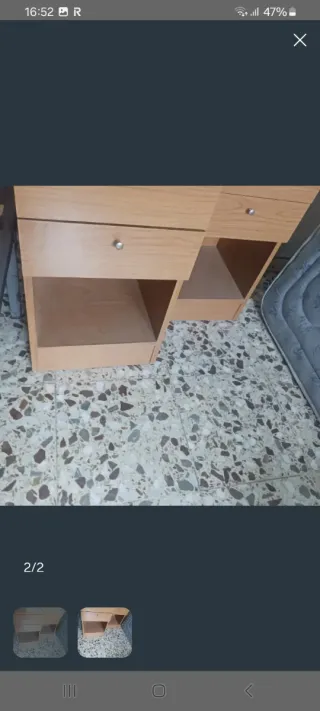 2 Mesitas de noche de madera