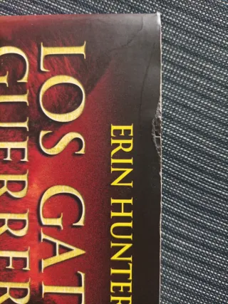 En territorio salvaje / Into the Wild (GATOS GU...