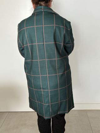 Abrigo cuadros verde a estrenar