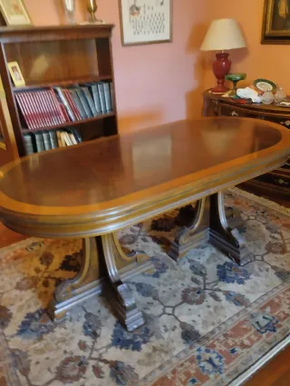 Tavolo da pranzo in legno massello