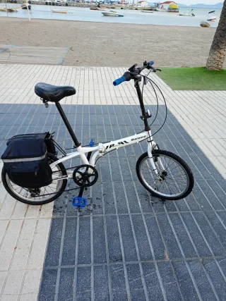 Bicicleta pieghevole bianca JP-91