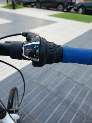 Bicicleta pieghevole bianca JP-91