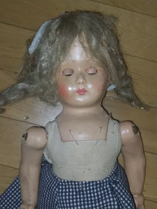 Muñeca antigua francesa con marca ropa oroginal