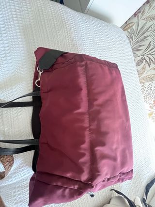 Bolso amplio burdeos Stradivarius nuevo