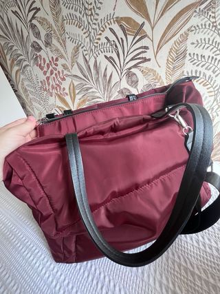 Bolso amplio burdeos Stradivarius nuevo