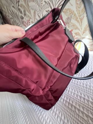 Bolso amplio burdeos Stradivarius nuevo