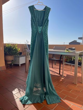 Vestido de fiesta verde