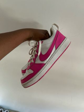 Tênis Nike Rosa e Branco