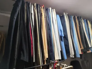 Lote Ropa 1000 Prendas la ropa es de segunda mano