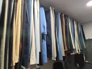 Lote Ropa 1000 Prendas la ropa es de segunda mano