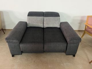 Sofá gris NUEVO con asientos deslizantes