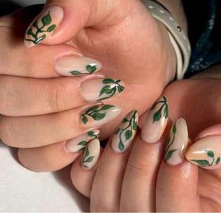 Manicurista con experiencia