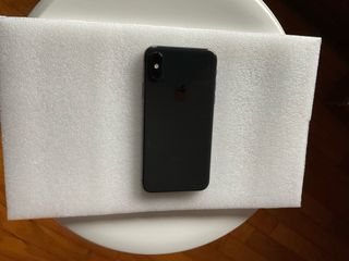 iPhone Xs 64GB Space Gray