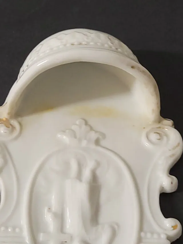 Benditera cerámica blanca vintage