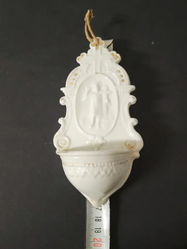 Benditera cerámica blanca vintage