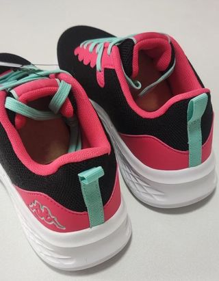 Zapatillas Kappa Negras y Rosas