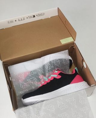 Zapatillas Kappa Negras y Rosas