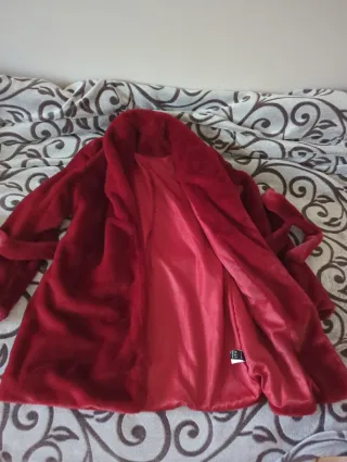 Chaqueta de piel sintética roja con cinturón,nueva