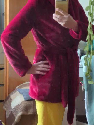 Chaqueta de piel sintética roja con cinturón,nueva