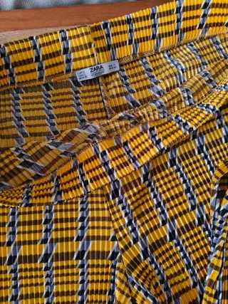 Pantalon zara plisada cuadros amarillo 40 L