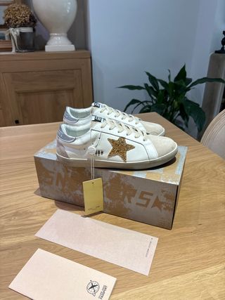 Golden Goose Sneakers Doradas 39
