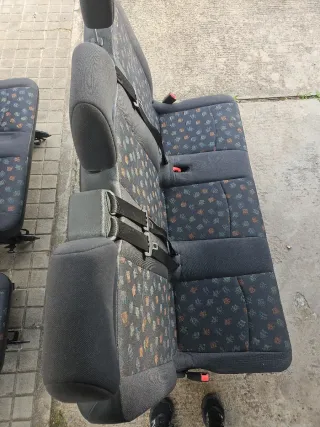Banqueta 3 Asientos Mercedes Vito W639. No usados.