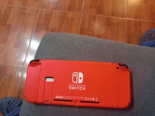 Nintendo Switch V2 Rojo Con funda ,mando y HDMI