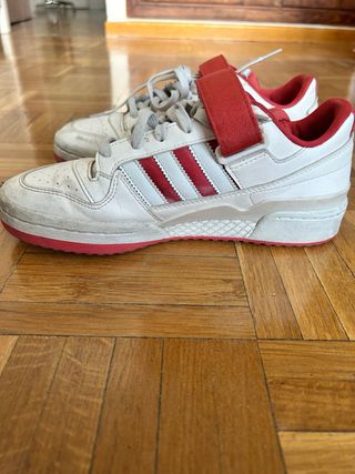 Zapatillas Adidas Blancas y Rojas