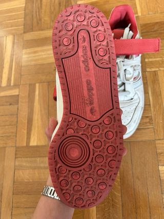 Zapatillas Adidas Blancas y Rojas