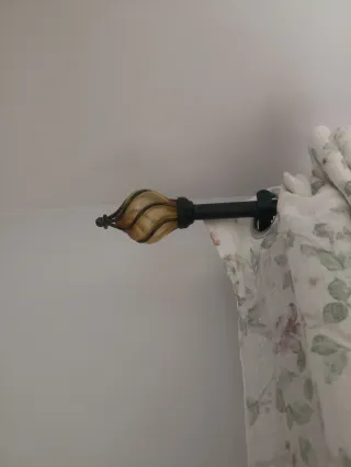 Barra Cortina Metal y Cristal Dorado