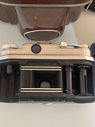 Cámara FocaSport Neoplar 45mm f:1:2.8 con funda