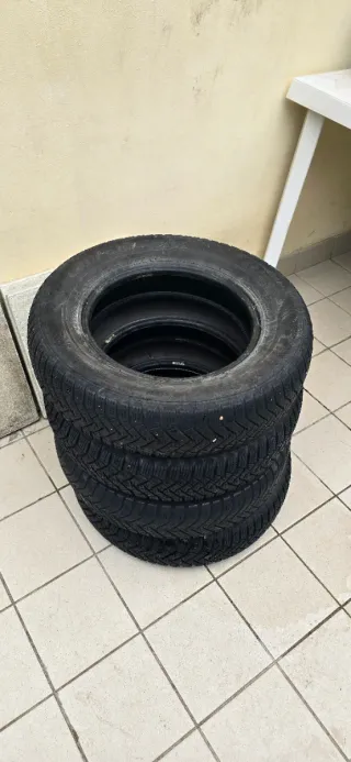 N.4 Pneumatici Laufenn 155/80 R13 79T 4 Stagioni